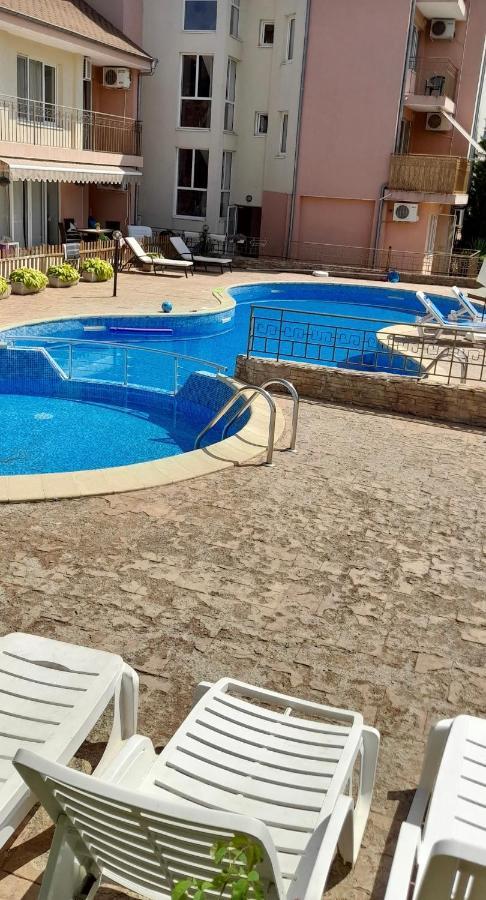Apartmán Le Premiere Randevu Sveti Vlas Exteriér fotografie